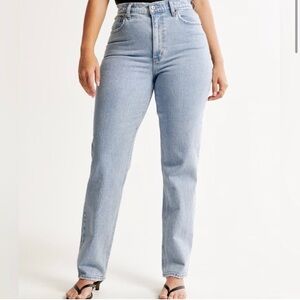Abercrombie & Fitch Curve Love The 90s Straight Ultra High Rise Jeans  27